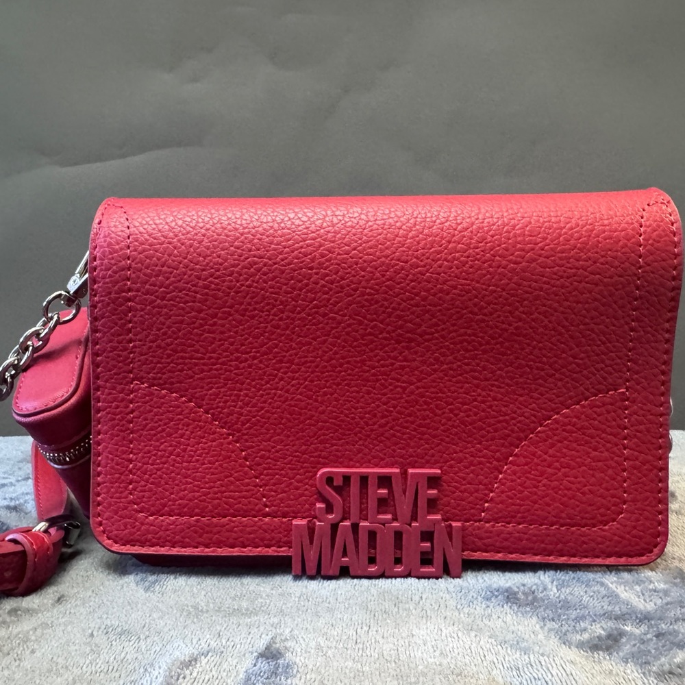 Steve Madden Bold Red Crossbody Bag - Picture 2 of 4